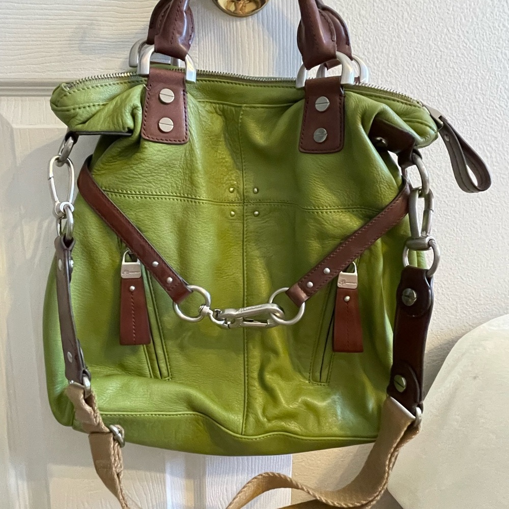Beautiful B. Makowsky Green Leather Handbag NWOT